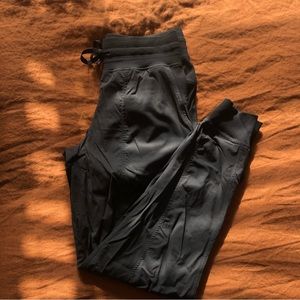 Lululemon Dance Studio Mid Rise Jogger 4 Black